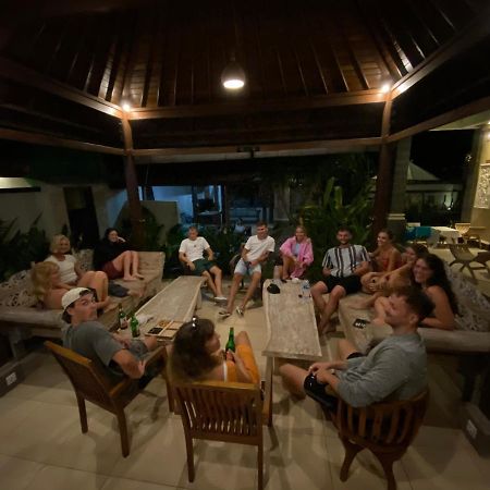 Lembongan Hostel Екстериор снимка