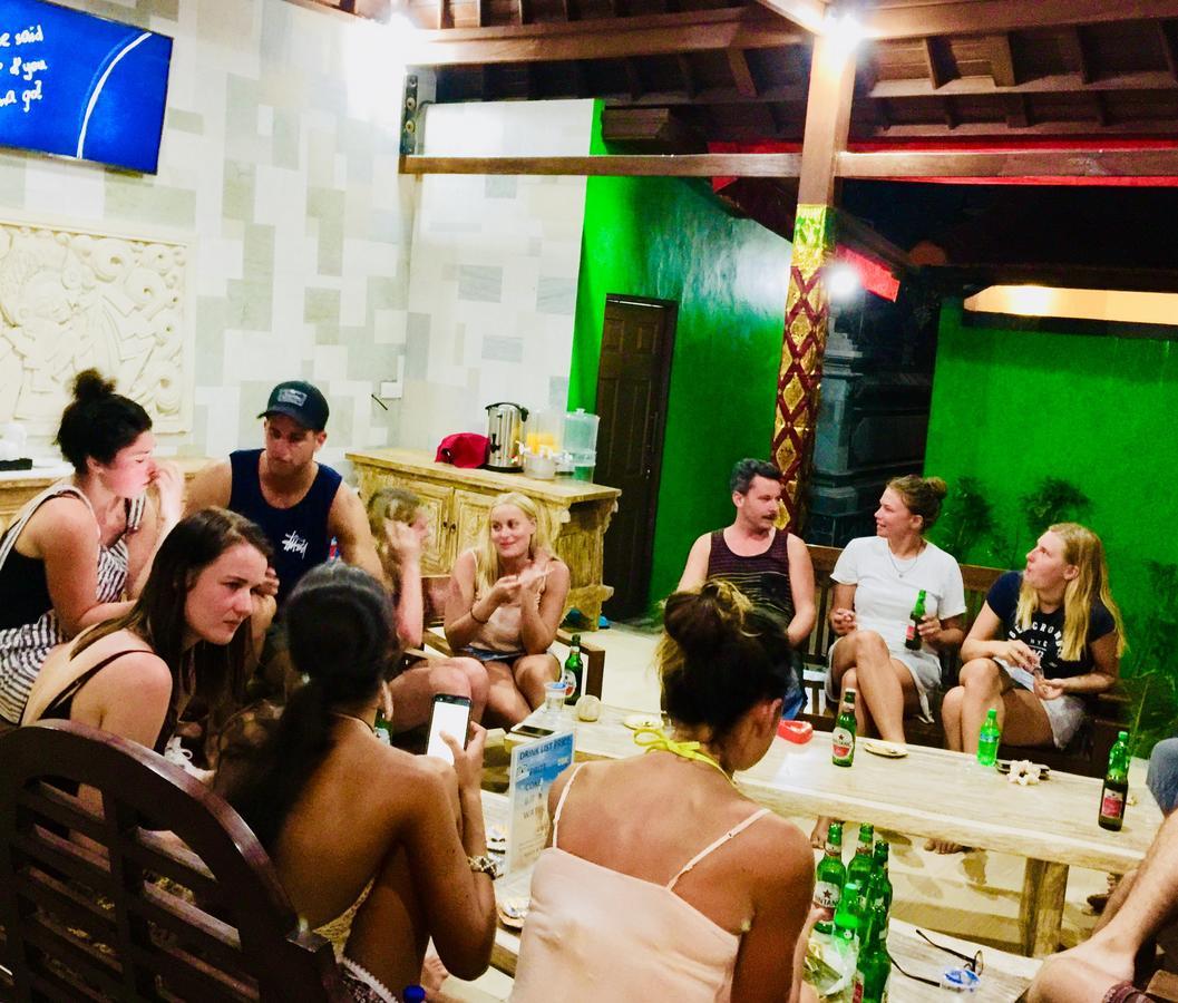 Lembongan Hostel Екстериор снимка