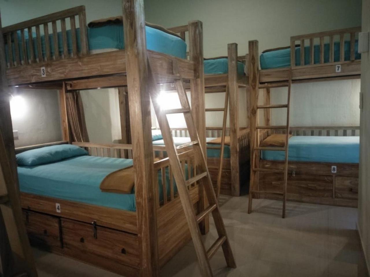 Lembongan Hostel Екстериор снимка