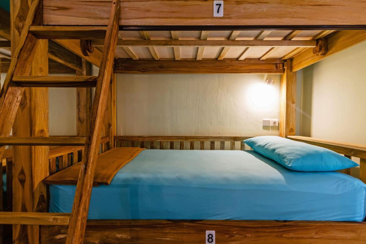 Lembongan Hostel Нуса Лембонган Екстериор снимка