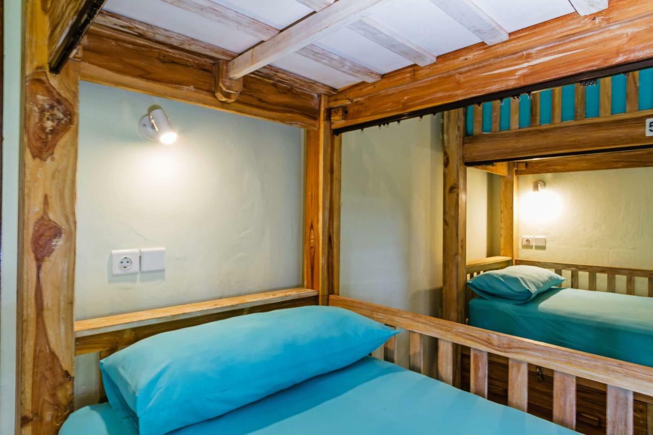 Lembongan Hostel Екстериор снимка